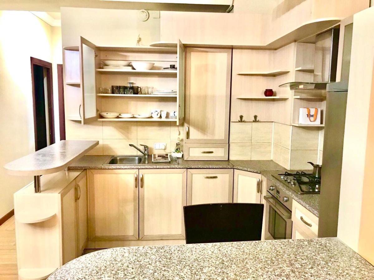 Mount Hood Apartments エレバン エクステリア 写真